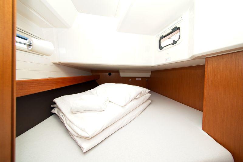 Book yachts online - sailboat - Bavaria Cruiser 41 - MH 73 - rent