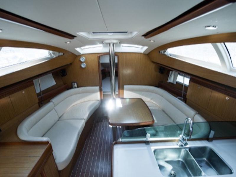 Book yachts online - sailboat - Sun Odyssey 39 DS - Afroditi - rent