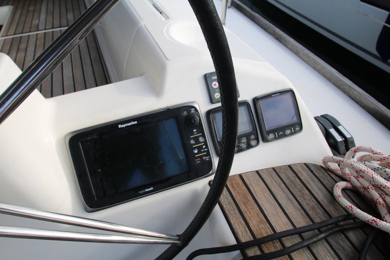 Book yachts online - sailboat - Dufour 500 Grand Large - Nirvana (refit 2020) - rent