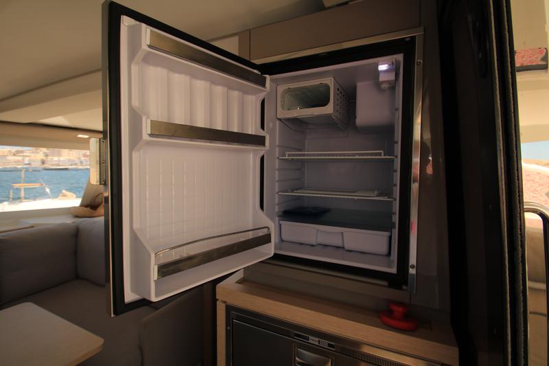 Book yachts online - catamaran - Fountaine Pajot Lucia 40 - Lipara (Ac+Gen+Wm) - rent