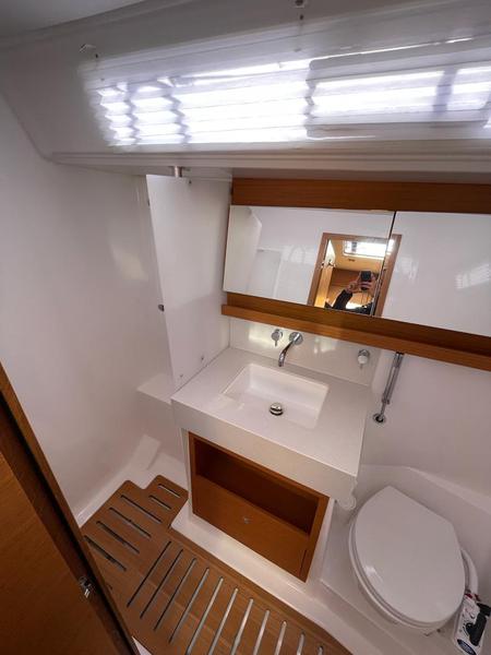 Book yachts online - sailboat - Dufour 470 - Egusa - rent