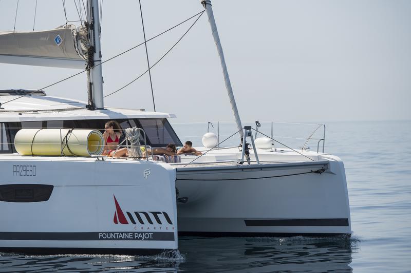 Book yachts online - catamaran - Fountaine Pajot Astréa 42 - Astrea (watermaker+generator) - rent