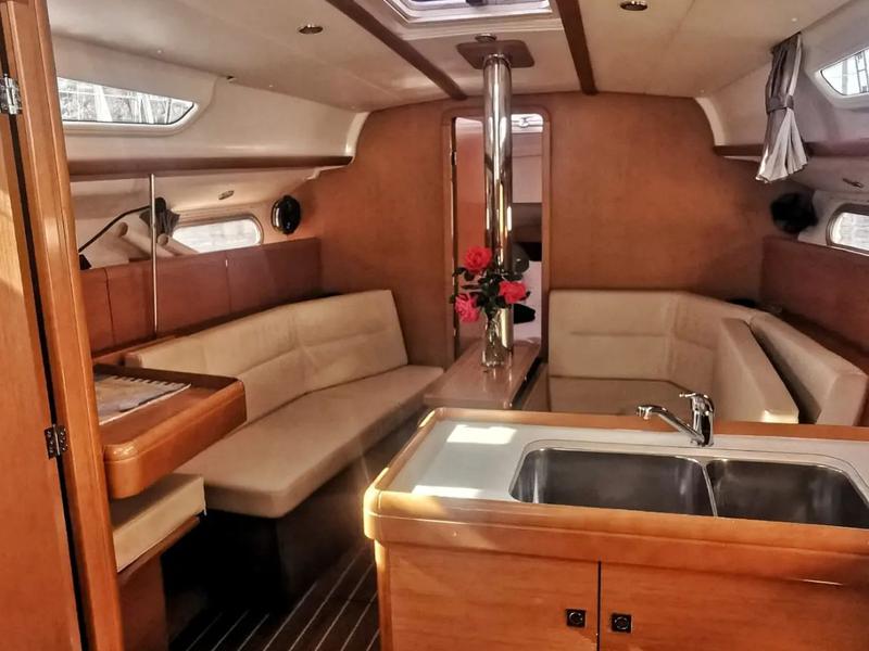 Book yachts online - sailboat - Sun Odyssey 36i - Leona - rent