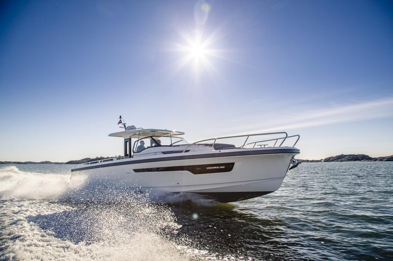 Book yachts online - motorboat - Nimbus Tender T11 - RUDDY - rent