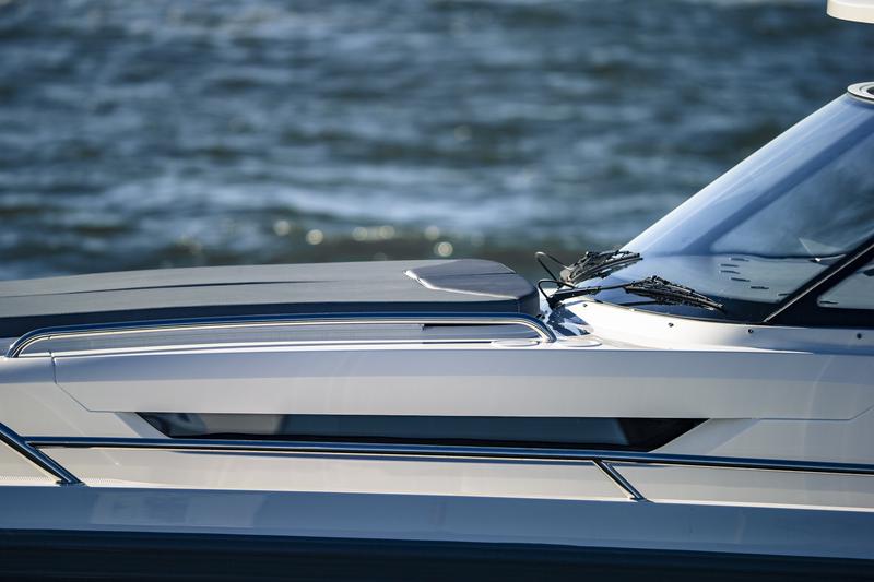 Book yachts online - motorboat - Nimbus Tender T11 - RUDDY - rent