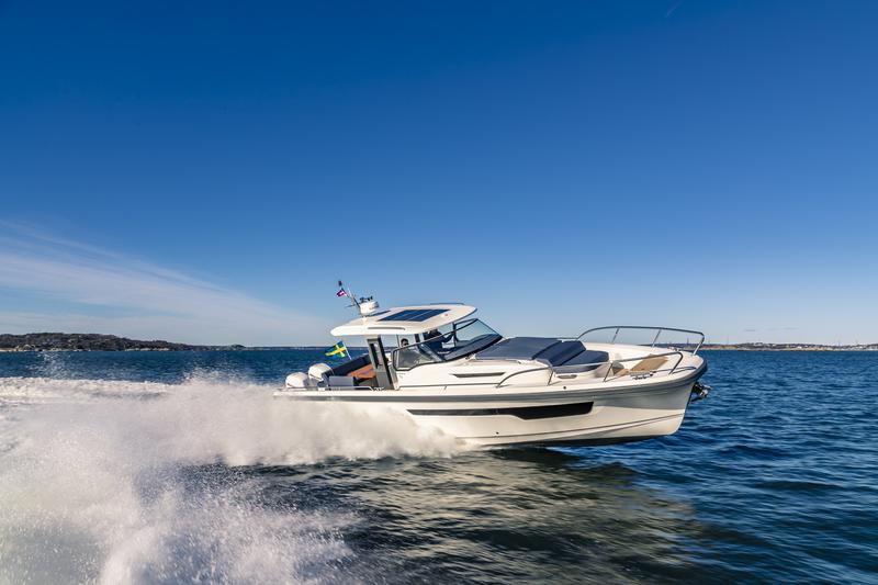Book yachts online - motorboat - Nimbus Tender T11 - RUDDY - rent