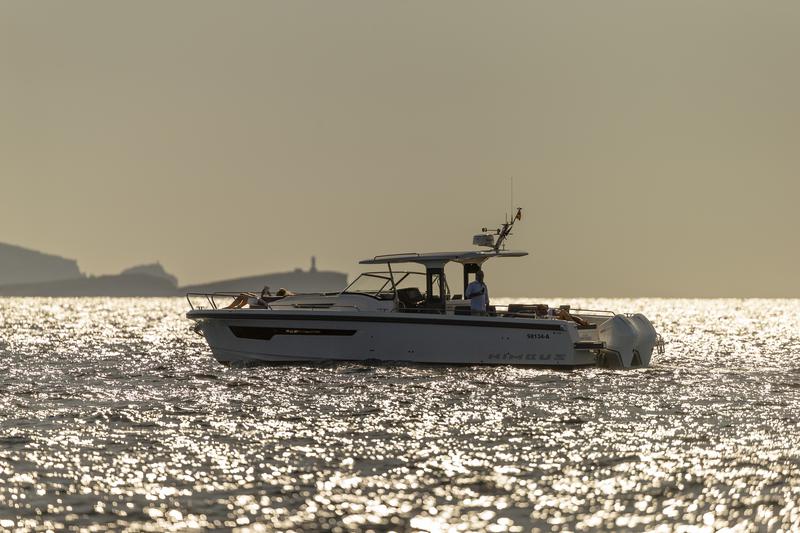 Book yachts online - motorboat - Nimbus Tender T11 - RUDDY - rent