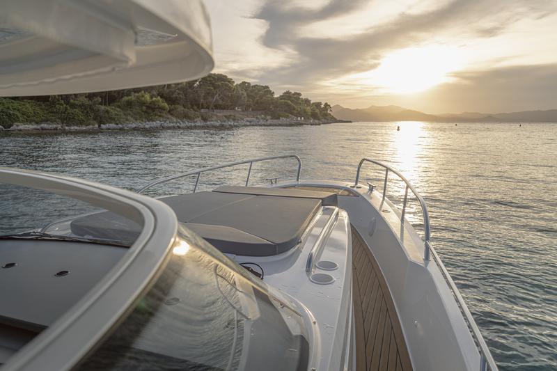 Book yachts online - motorboat - Nimbus Tender T11 - RUDDY - rent