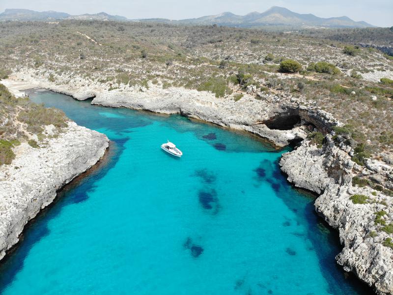 Book yachts online - motorboat - Nimbus Tender T11 - RUDDY - rent
