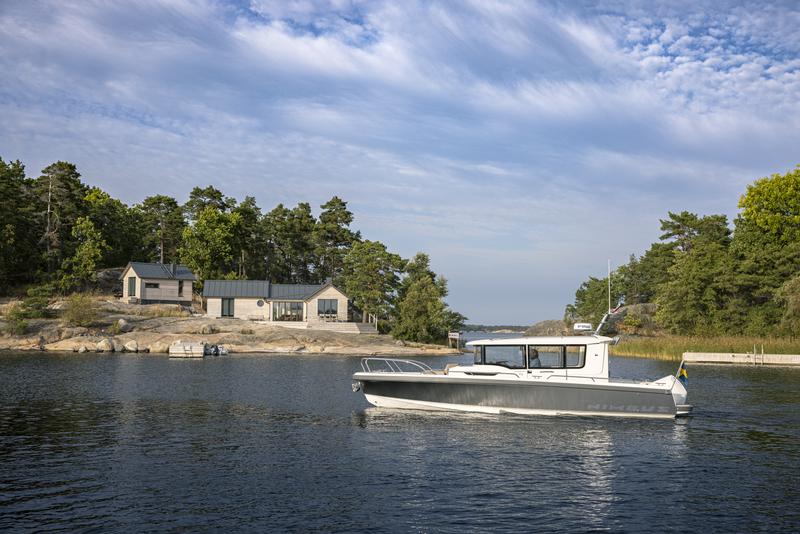 Book yachts online - motorboat - Nimbus Commuter 9 - STICH - rent