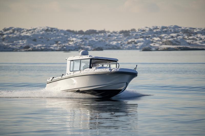 Book yachts online - motorboat - Nimbus Commuter 9 - STICH - rent