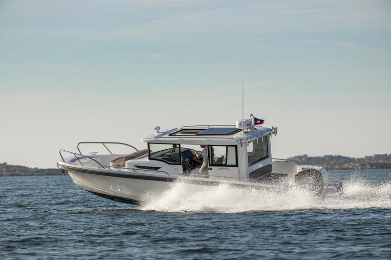 Book yachts online - motorboat - Nimbus Commuter 9 - STICH - rent