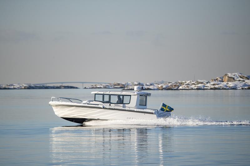Book yachts online - motorboat - Nimbus Commuter 9 - STICH - rent