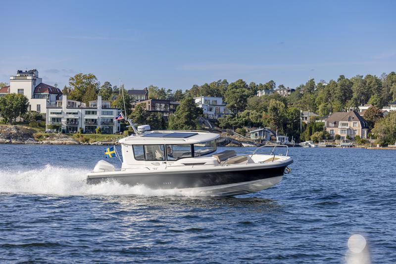 Book yachts online - motorboat - Nimbus Commuter 9 - STICH - rent