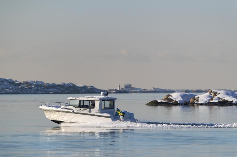 Book yachts online - motorboat - Nimbus Commuter 9 - STICH - rent