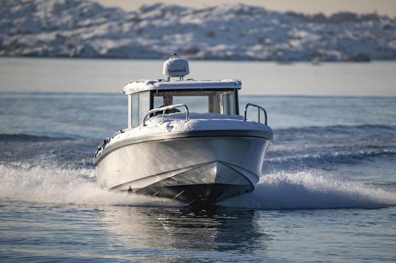 Book yachts online - motorboat - Nimbus Commuter 9 - STICH - rent