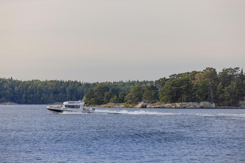 Book yachts online - motorboat - Nimbus Commuter 9 - STICH - rent