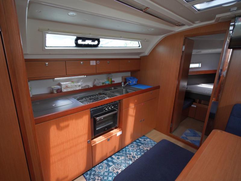 Book yachts online - sailboat - Bavaria 41 Cruiser - Carlotta - rent