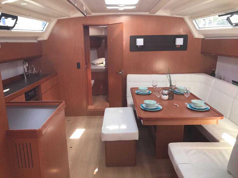 Book yachts online - sailboat - Bavaria 46 Cruiser - Monsieur - rent