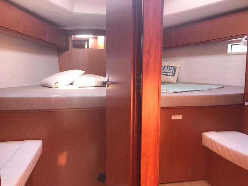 Book yachts online - sailboat - Bavaria 46 Cruiser - Monsieur - rent