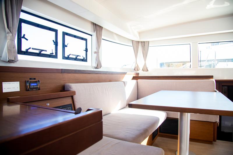 Book yachts online - catamaran - Lagoon 40 - Lea - rent