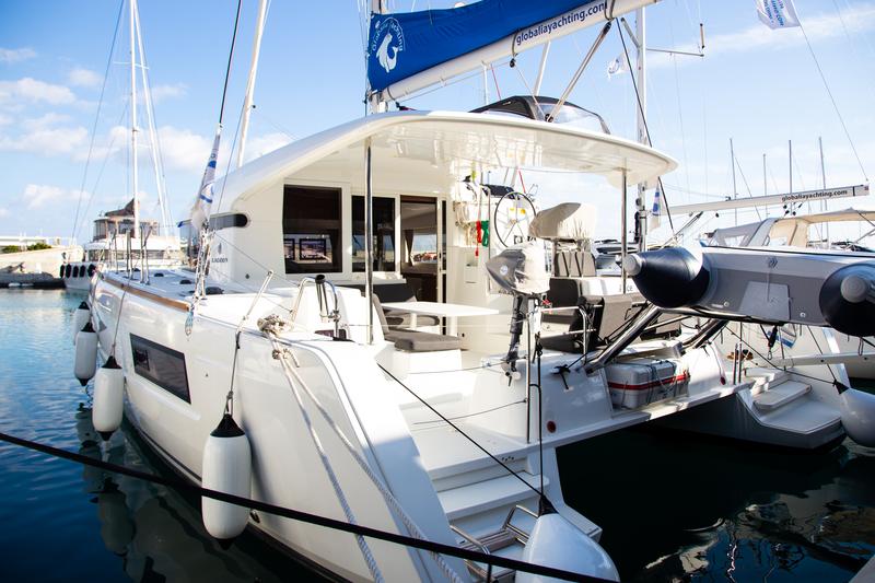 Book yachts online - catamaran - Lagoon 40-4 - Alice - rent