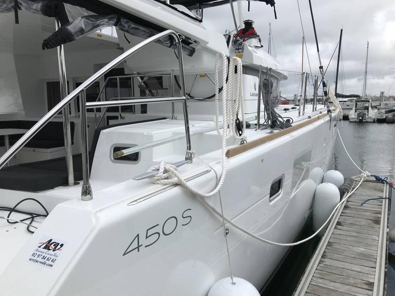 Book yachts online - catamaran - Lagoon 450S - Vertigo - rent