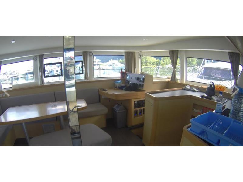 Book yachts online - catamaran - Lagoon 42 - ZIL 2 - rent