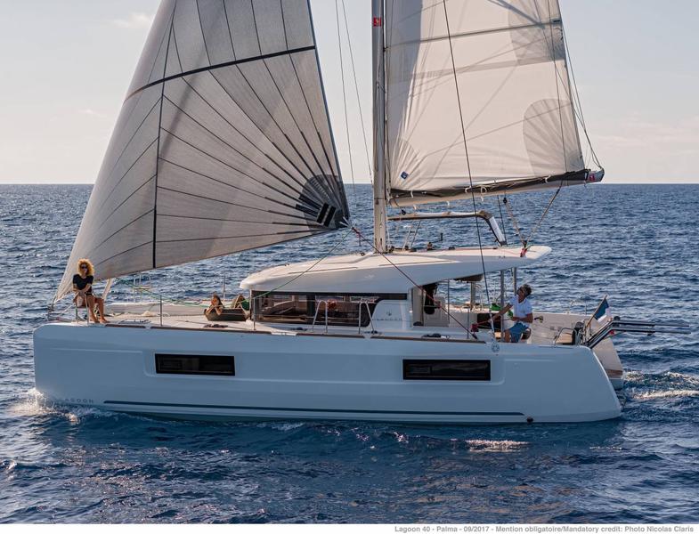 Book yachts online - catamaran - Lagoon 40-4 - Pina Colada - rent