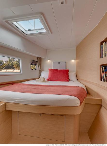 Book yachts online - catamaran - Lagoon 42-2 - Ziromon - rent