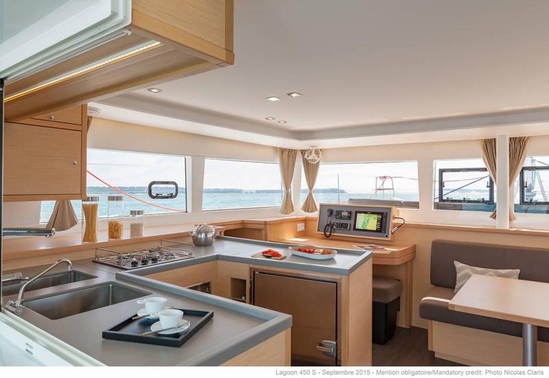 Book yachts online - catamaran - Lagoon 450S - Remire - rent