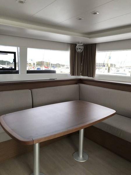 Book yachts online - catamaran - Lagoon 450S - Remire - rent