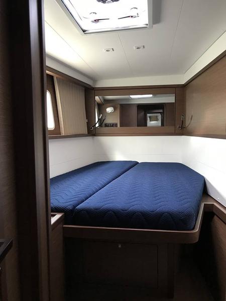Book yachts online - catamaran - Lagoon 450S - Arome - rent