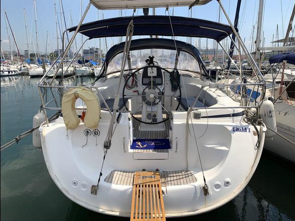 Book yachts online - sailboat - Bavaria 39 Cruiser - Fluid I  - rent