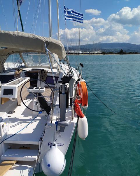 Book yachts online - sailboat - Dufour 390 - Fluid II - rent