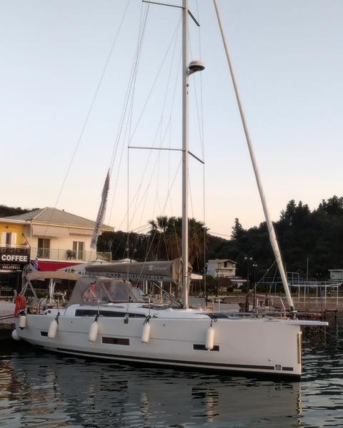 Book yachts online - sailboat - Dufour 390 - Fluid II - rent