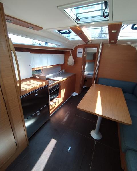Book yachts online - sailboat - Dufour 390 - Fluid II - rent