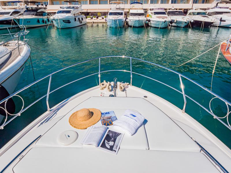 Book yachts online - motorboat - Sessa Fly 42 - Jupika II - rent