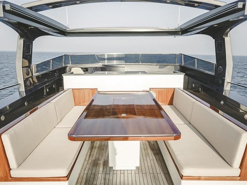 Book yachts online - motorboat - Motor Yacht - Timeless 24M - rent