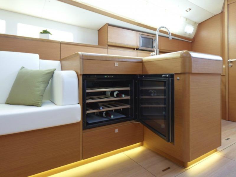Book yachts online - sailboat - Sun Odyssey 509 - YOLO - rent
