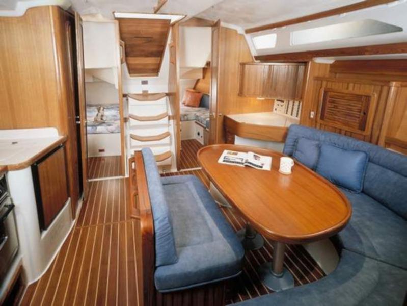 Book yachts online - sailboat - Catalina 42 - Tintaro - rent