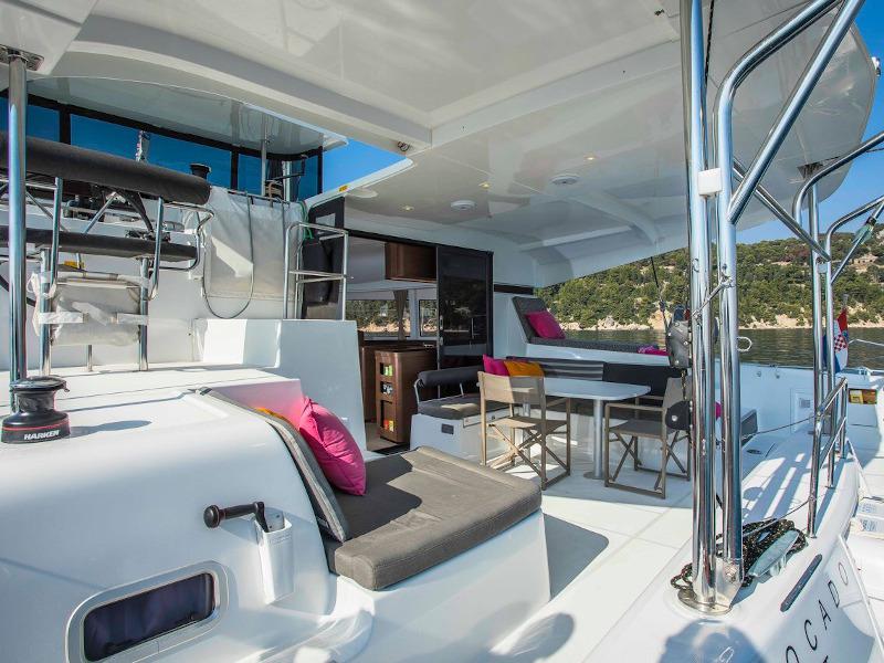 Book yachts online - catamaran - Lagoon 42 - Avocado - rent