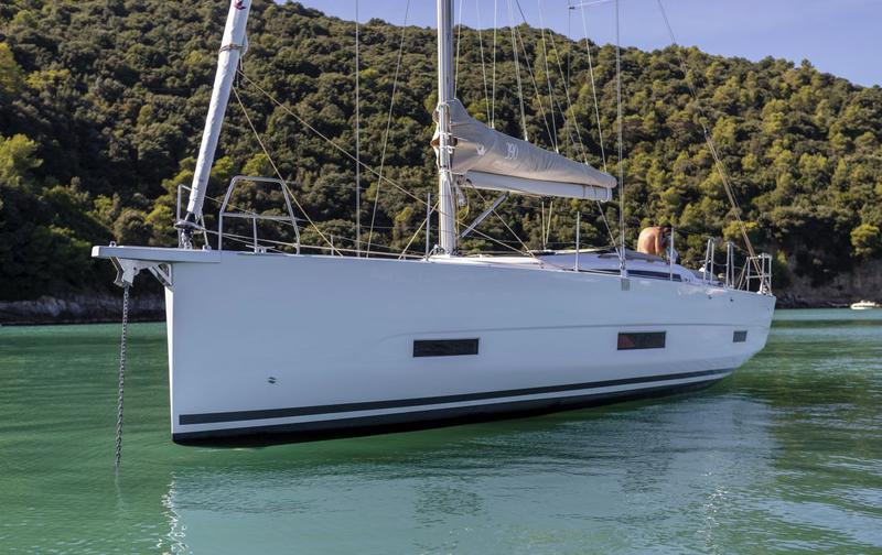 Book yachts online - sailboat - Dufour 390 - PARIS - rent