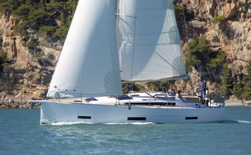 Book yachts online - sailboat - Dufour 390 - PARIS - rent