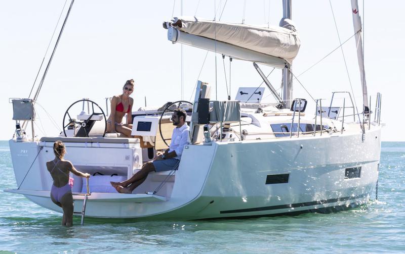 Book yachts online - sailboat - Dufour 390 - PARIS - rent