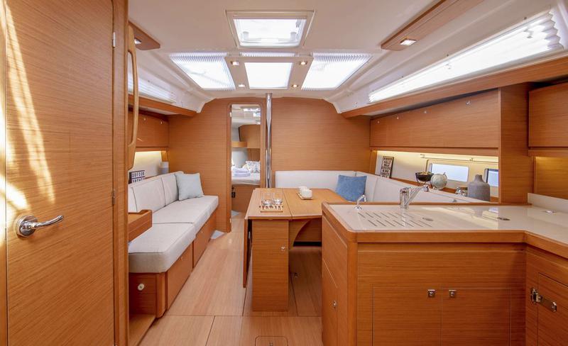 Book yachts online - sailboat - Dufour 390 - PARIS - rent