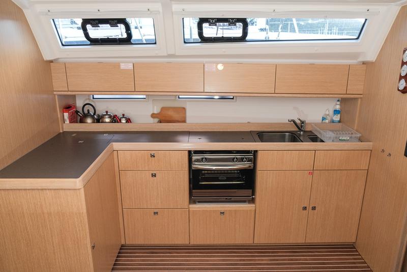 Book yachts online - sailboat - Bavaria Cruiser 46 - BARCELONA - rent