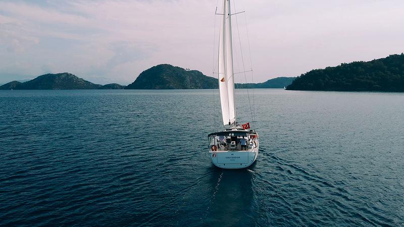 Book yachts online - sailboat - Bavaria Cruiser 46 - AMSTERDAM - rent
