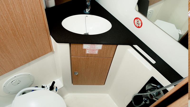 Book yachts online - sailboat - Bavaria Cruiser 46 - AMSTERDAM - rent