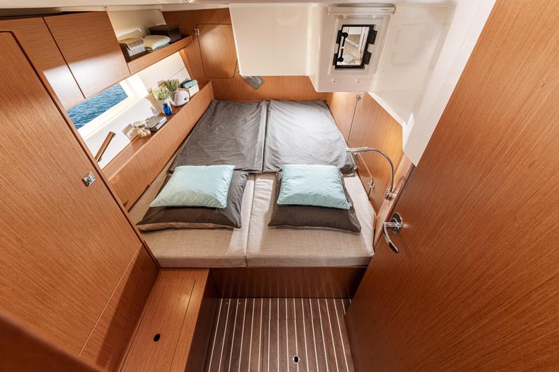 Book yachts online - sailboat - Bavaria C45 Style - SANTA CRUZ - rent